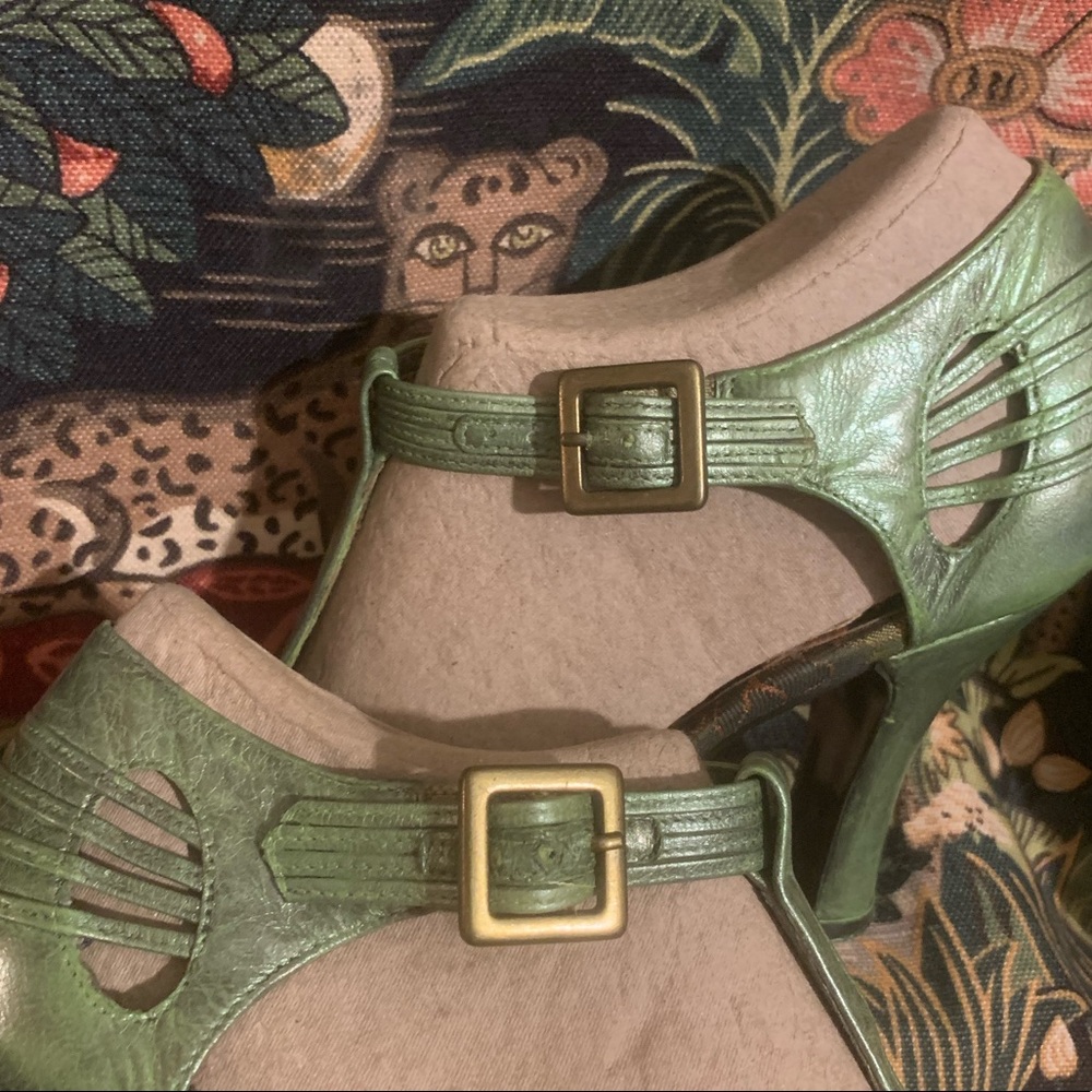 BCBGirls metallic green heels - Picture 14 of 14